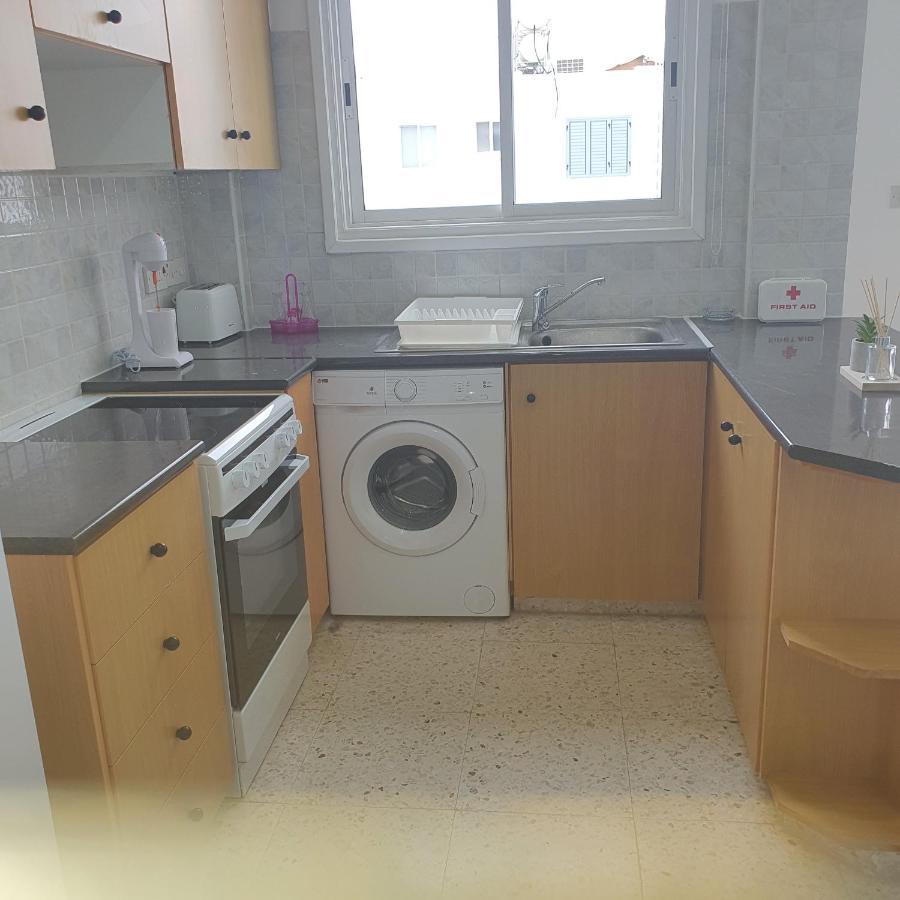 G&E Harbour Apartments Lachi Luaran gambar